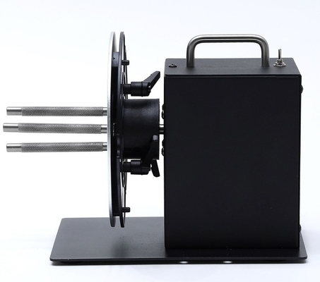 Μαύρο εξέλικτρο για να τυλίξει τη μηχανή MR17 Rewinder ετικετών στις διοικητικές μέριμνες